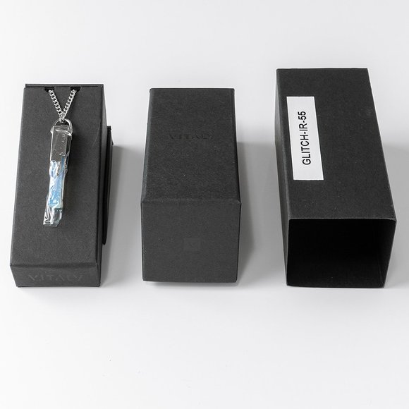 VITALY Glitch Pendant - Picture 5 of 5